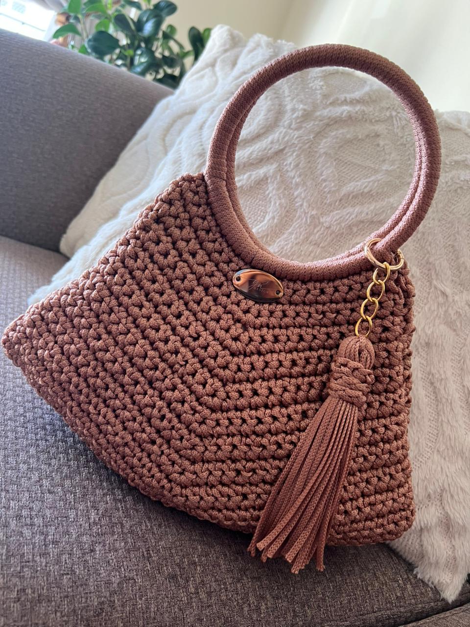 Cartera LIA – Elegancia Suprema hecha con Materiales Selectos y Diseño Irrepetible